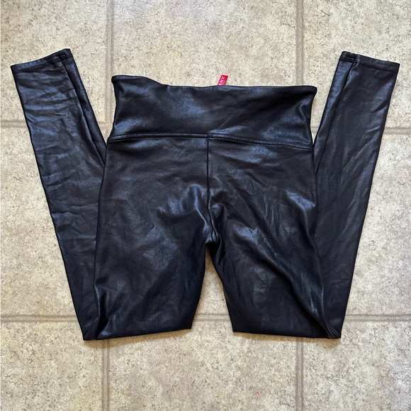 SPANX Faux Leather Leggings - Picture 3 of 4